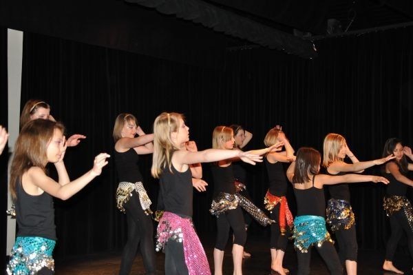 danse orientale  dimanche 012 33 600 450