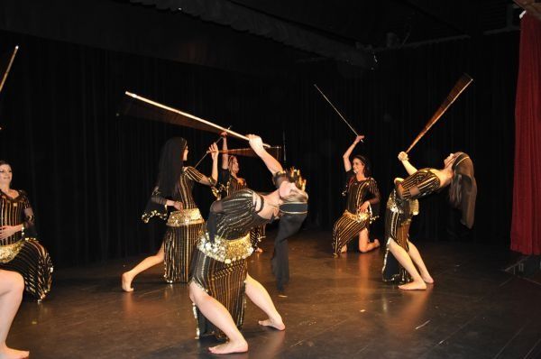 danse orientale  dimanche 299 45 600 450